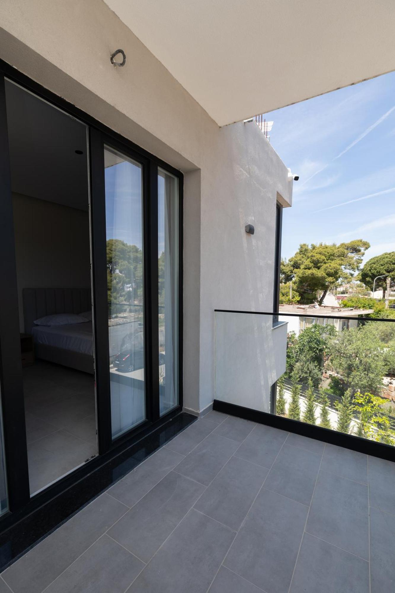 Hotel apartamentowy Aluor Wlora
