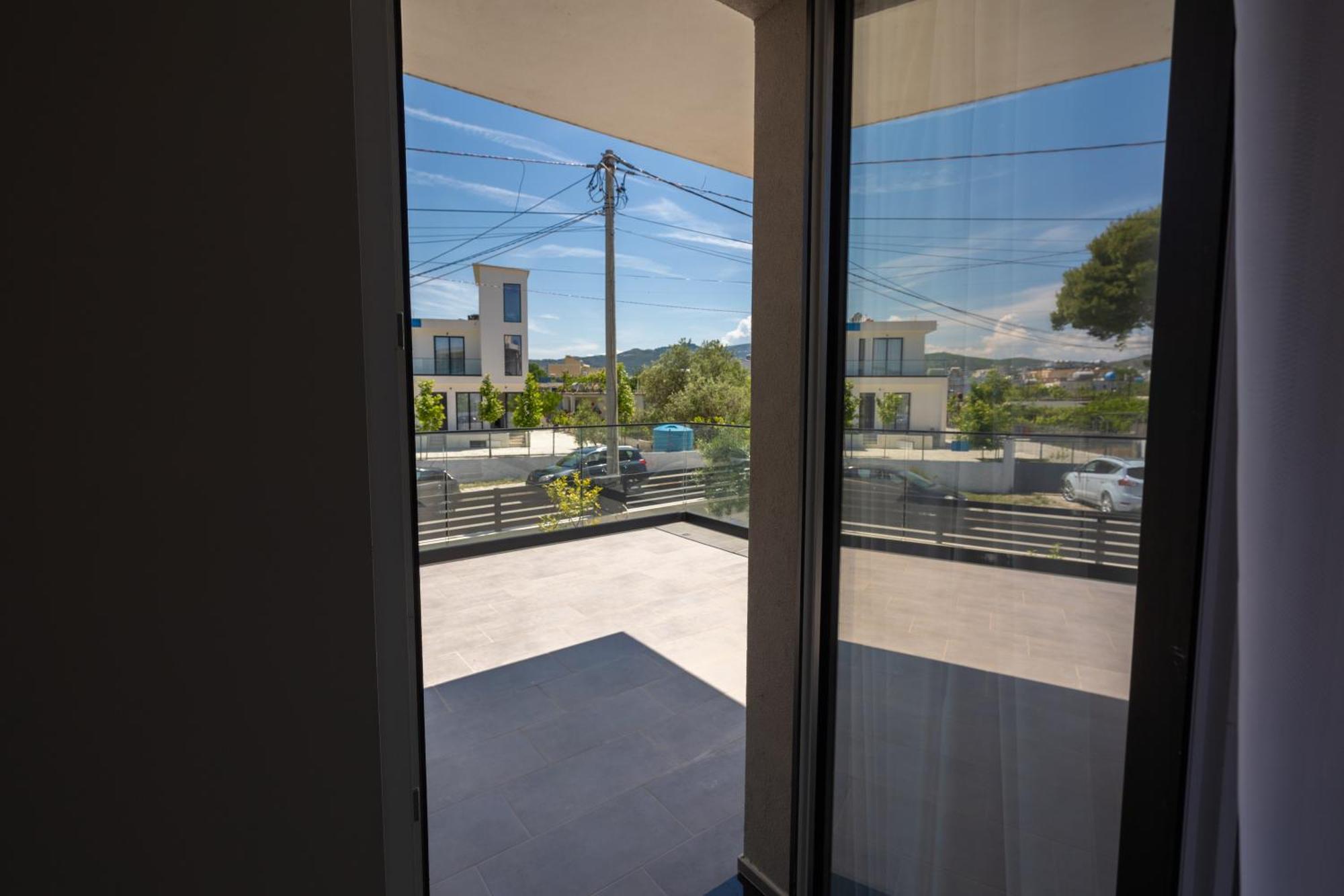 Hotel apartamentowy Aluor Wlora