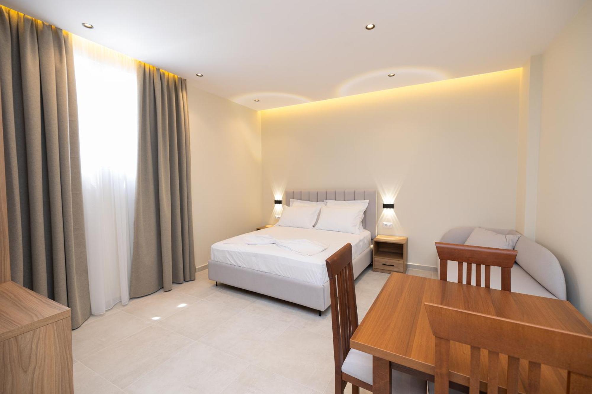 Aluor Hotel apartamentowy Wlora