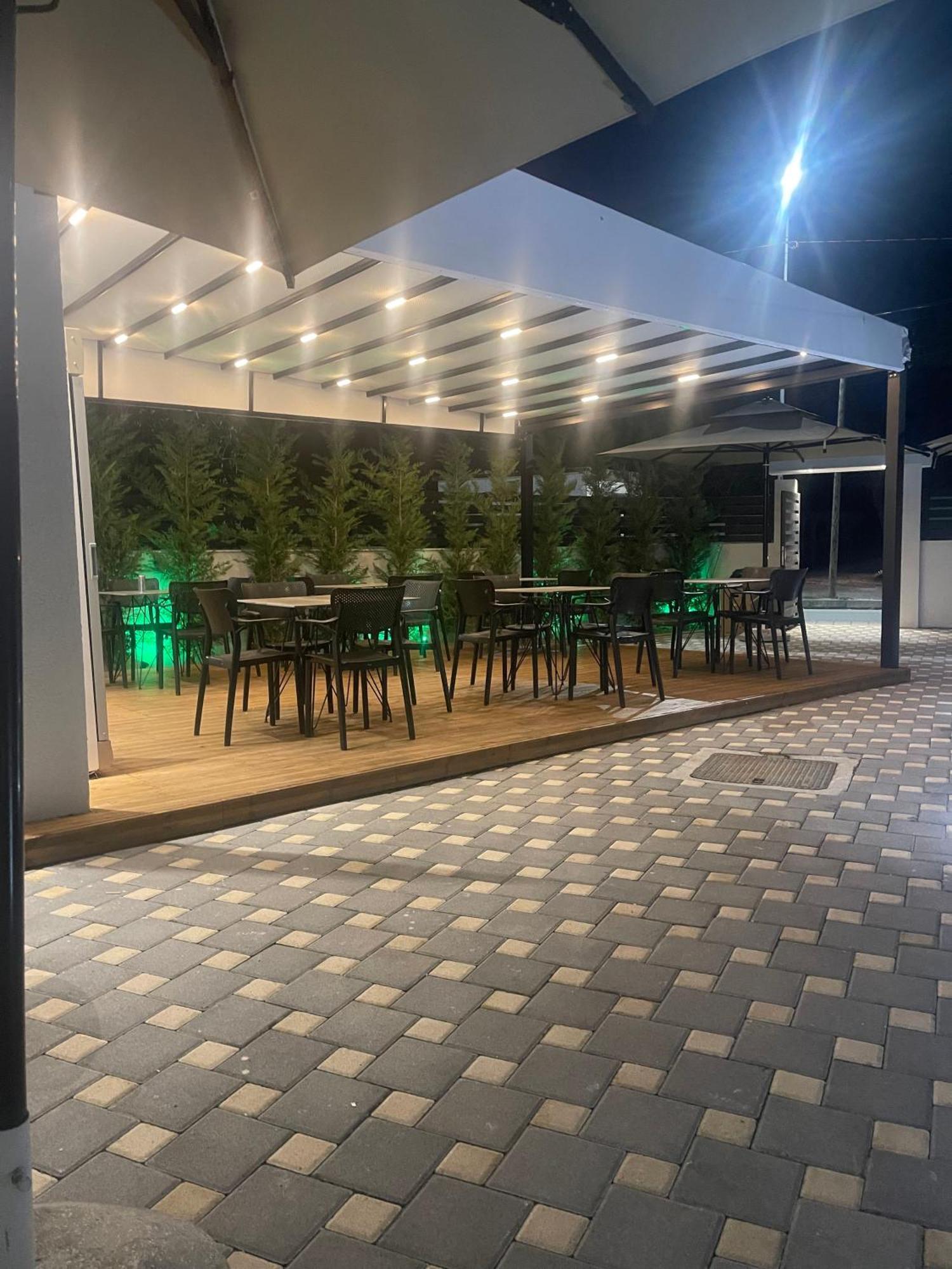 Aparthotel Aluor *